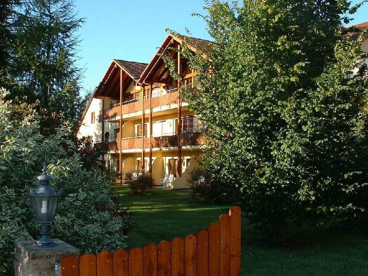 Hotel-Gasthof Zum Süßen Grund Albstadt Exterior foto